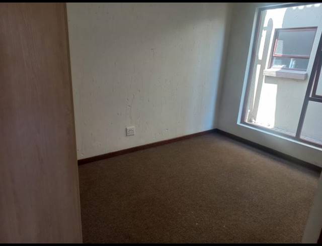 2 BEDROOM PROPERTY TO RENT IN VANDERBIJLPARK CW 1